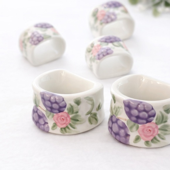 Pfaltzgraff Other - Pfaltzgraff Grapevine Ceramic Napkin Rings Set of 4 Floral Grape Design Vintage